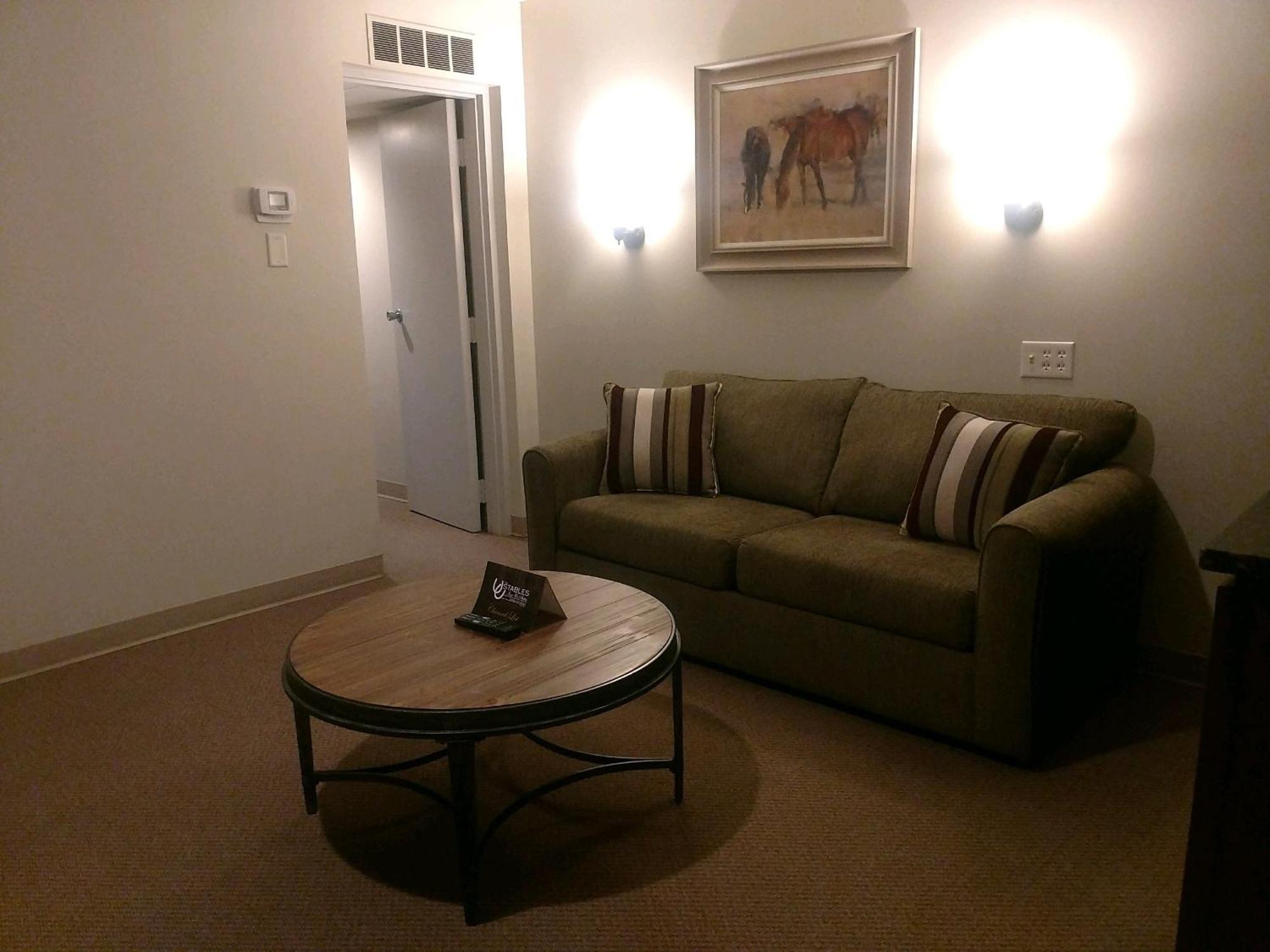 The Stables Inn & Suites Salem Екстер'єр фото