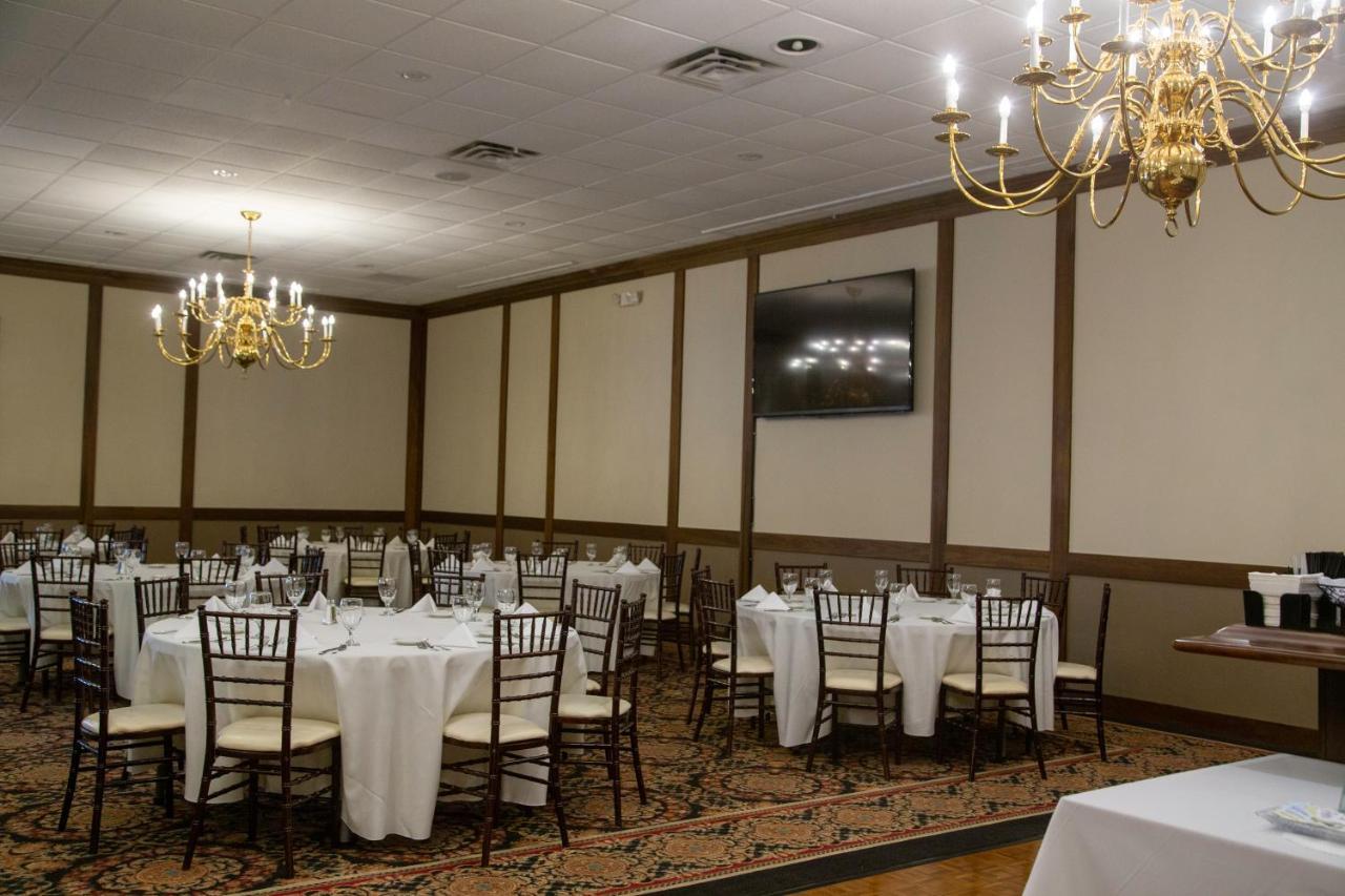 The Stables Inn & Suites Salem Екстер'єр фото