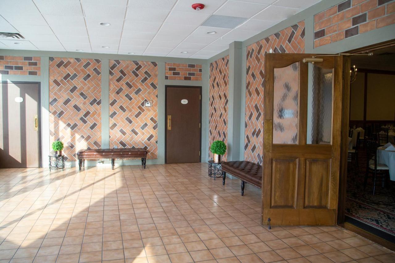 The Stables Inn & Suites Salem Екстер'єр фото